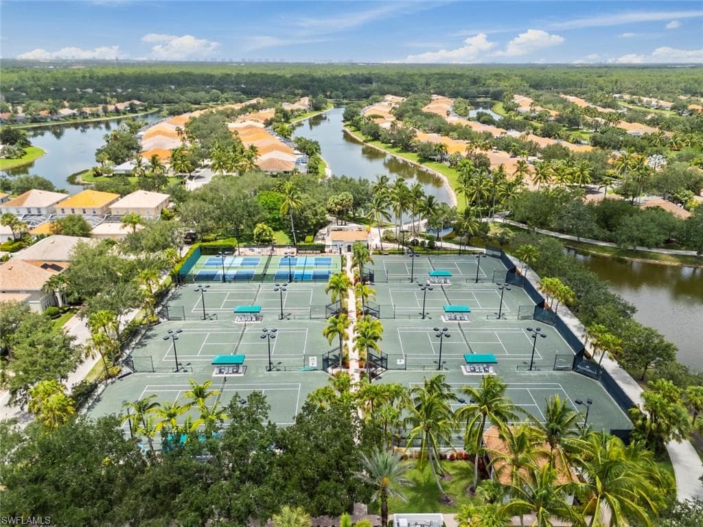 6112 Towncenter CIR-45