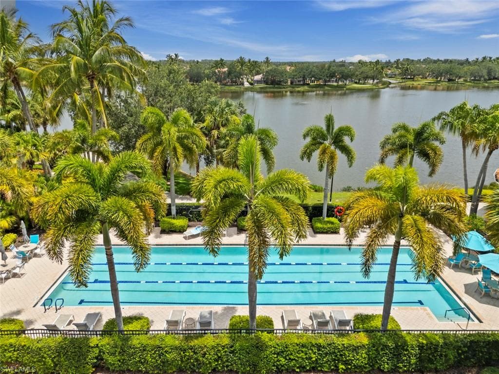 6112 Towncenter CIR-44