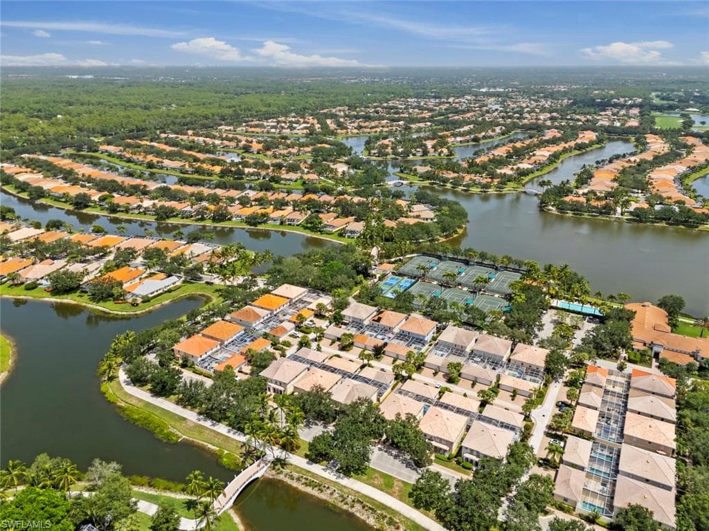 6112 Towncenter CIR-39