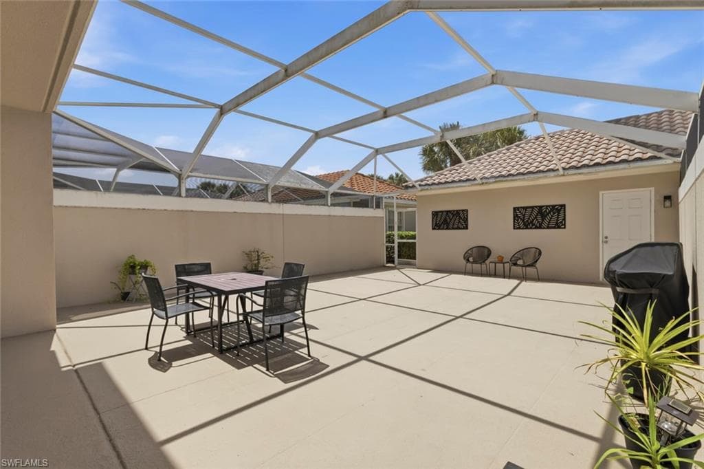6112 Towncenter CIR-25