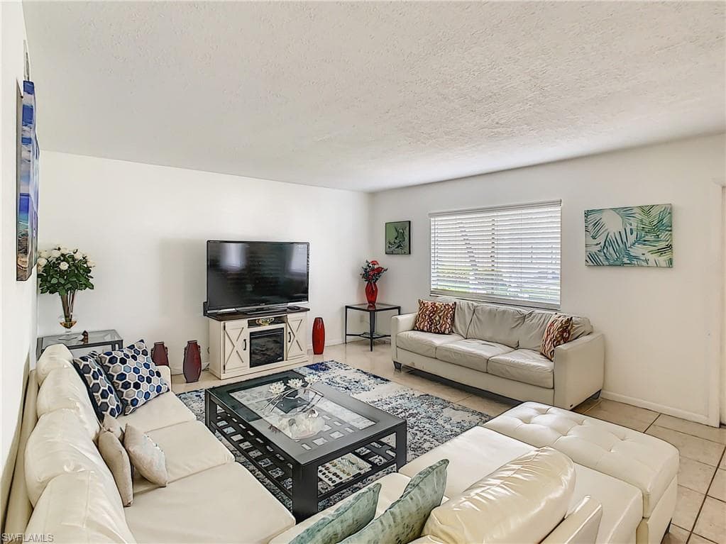 4625 Bayshore DR D8-3