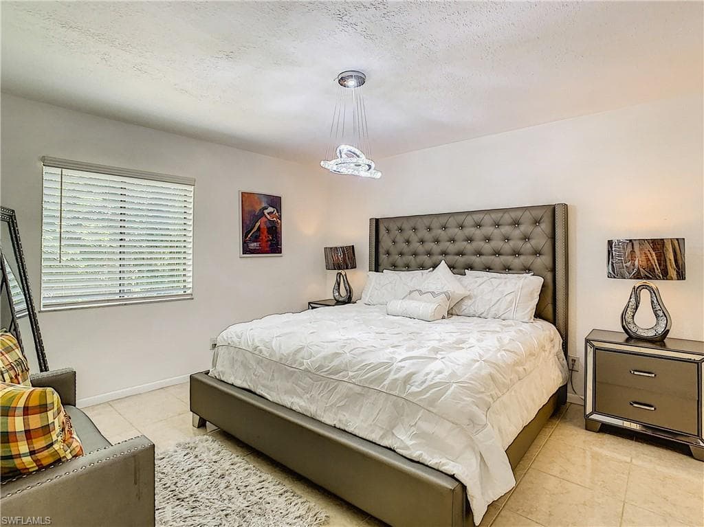4625 Bayshore DR D8-19
