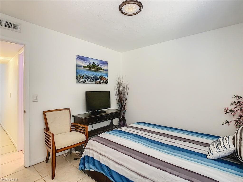 4625 Bayshore DR D8-25