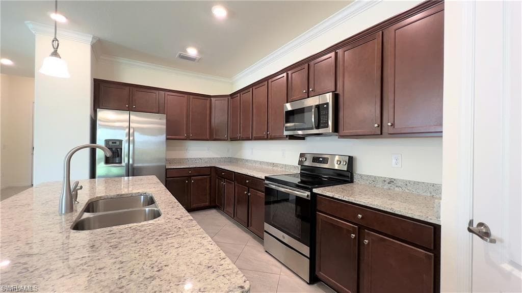 14060 Vindel CIR-8