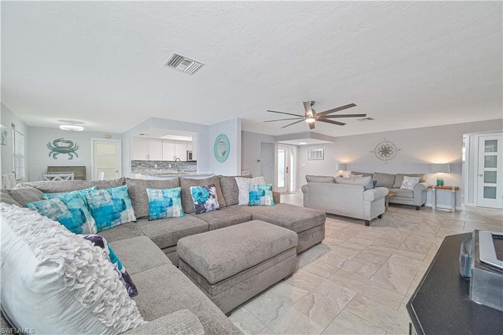 13511 Island RD-17