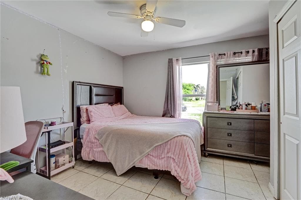 18330 Beauty Berry CT-12