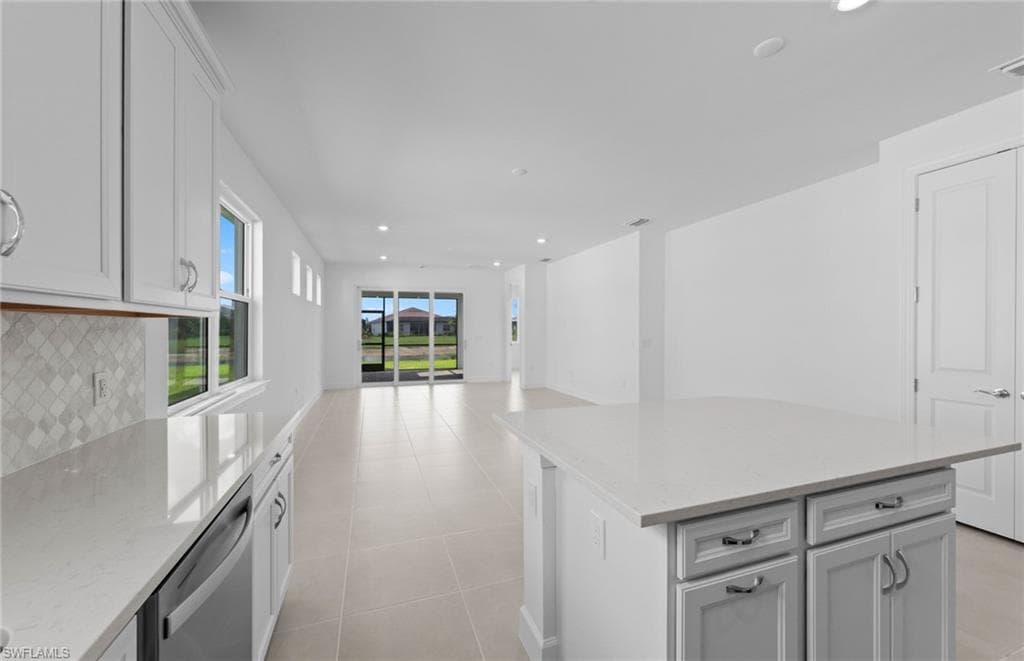 12441 Dolomite WAY-10