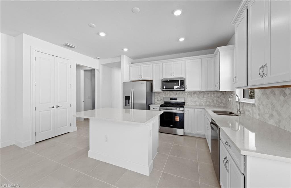 12441 Dolomite WAY-11