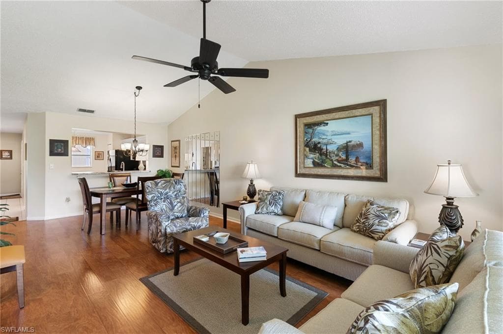 685 Squire CIR 204-7