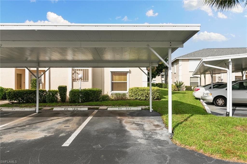 685 Squire CIR 204-3
