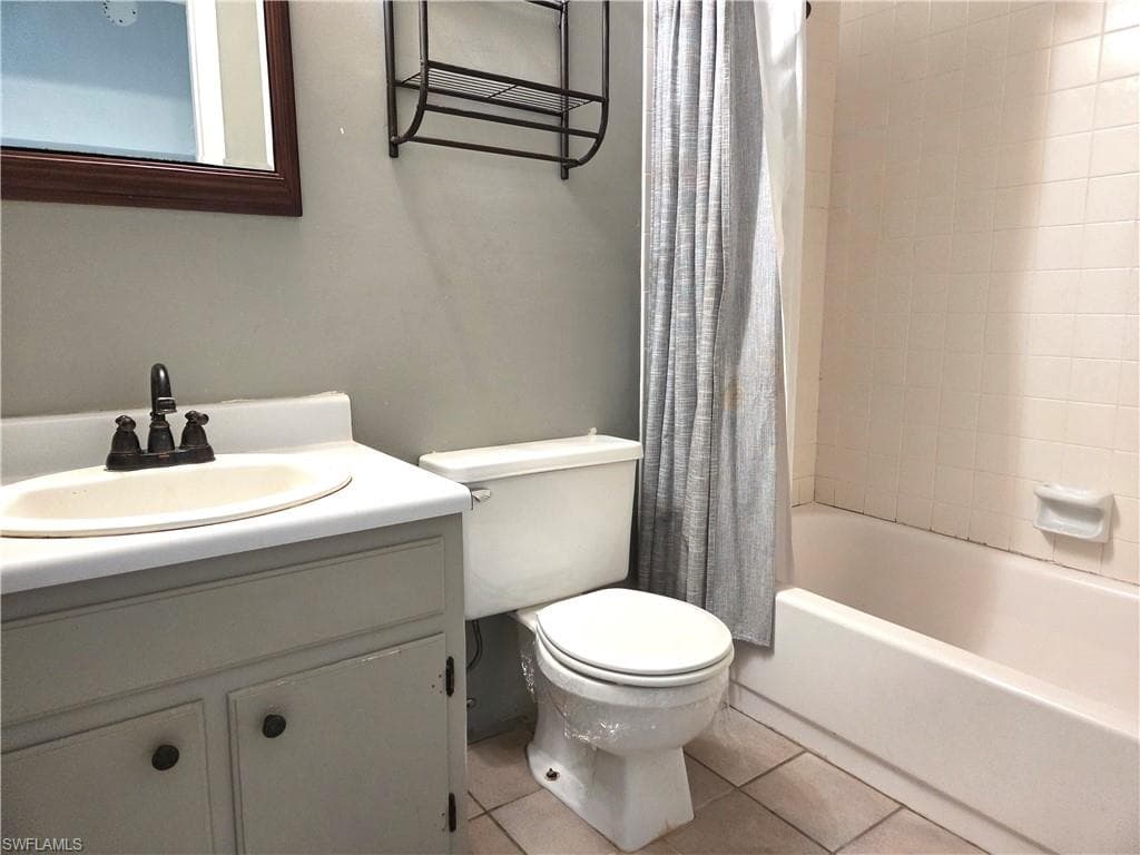 6184 Michelle WAY 207-19