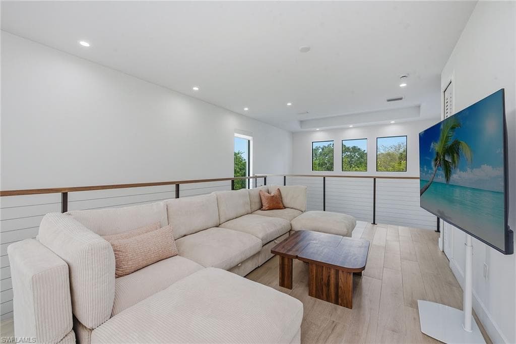 3400 Canal ST-22