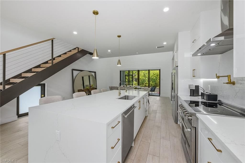 3400 Canal ST-9