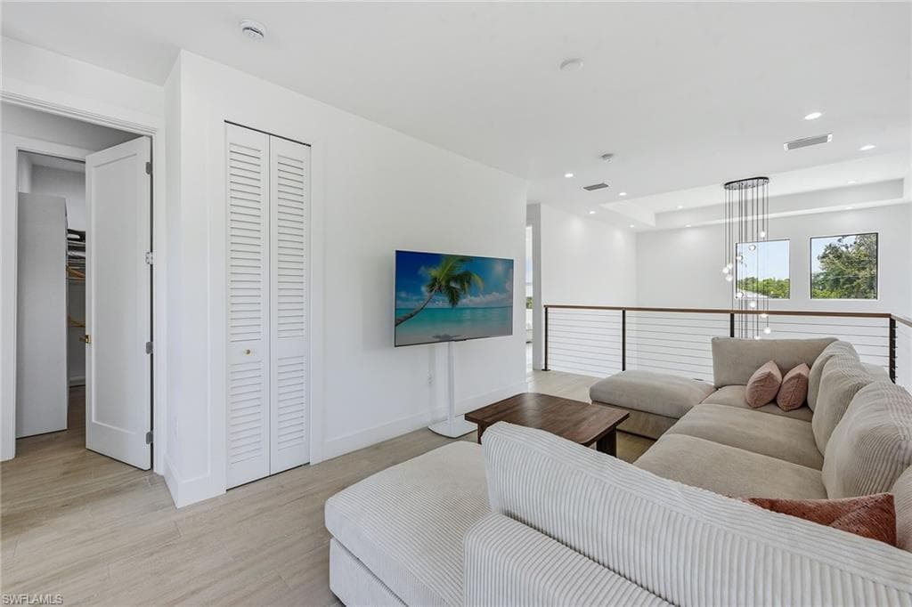 3400 Canal ST-24