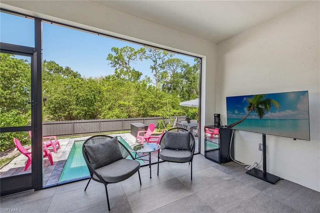 3400 Canal ST-38