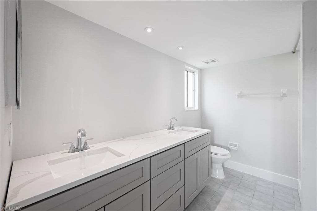 7800 Emerald CIR B104-6