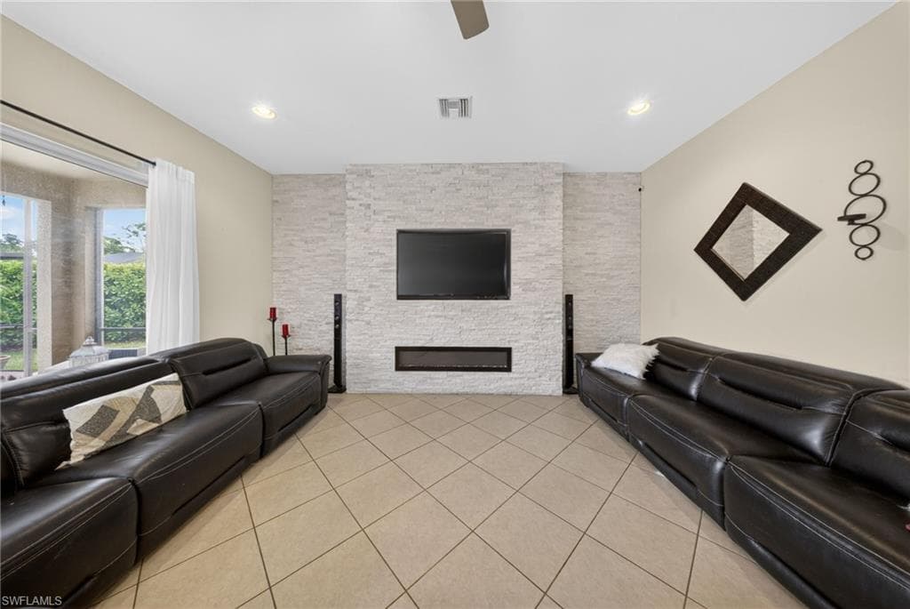 3330 Banyon Hollow LOOP-13