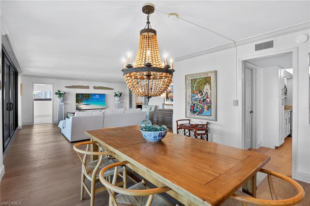 2400 Gulf Shore BLVD N 603-17