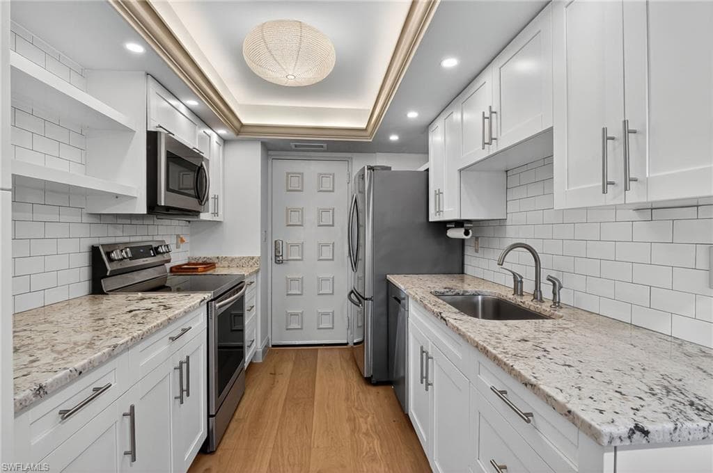 2400 Gulf Shore BLVD N 603-11