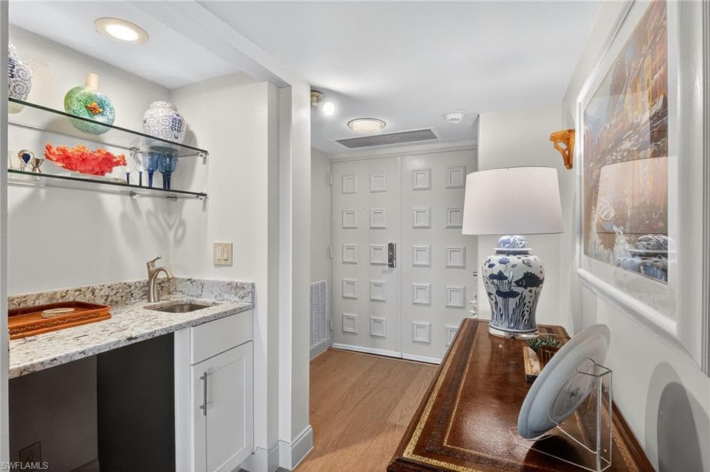 2400 Gulf Shore BLVD N 603-8