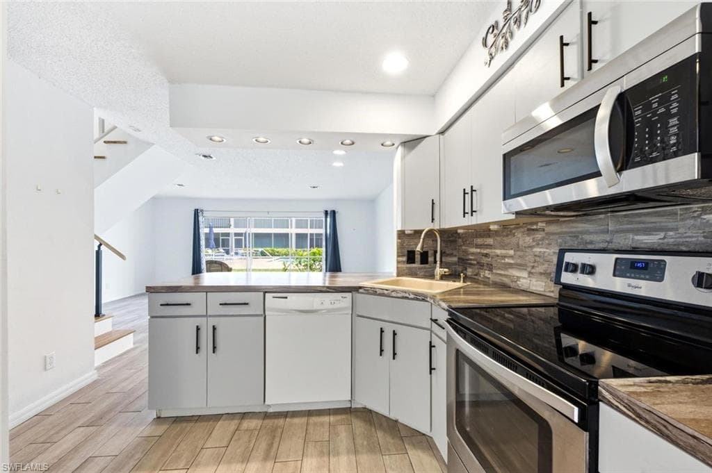 25500 Cockleshell DR 503-11