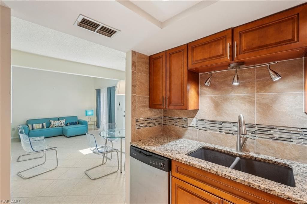 13345 Broadhurst LOOP-14