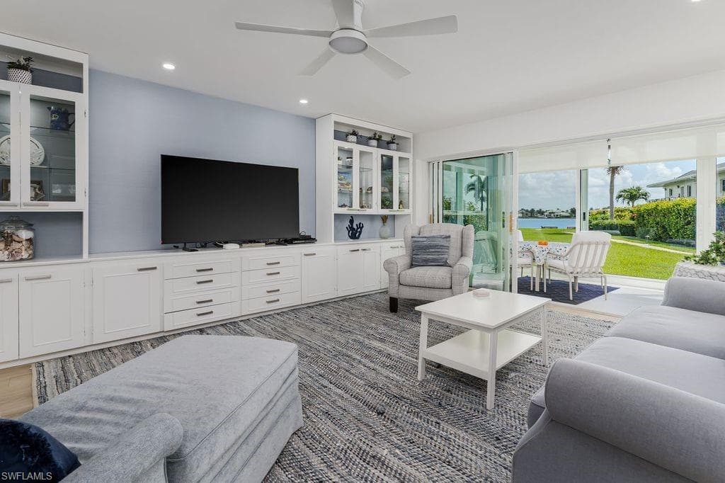 3420 Gulf Shore BLVD N 14-2