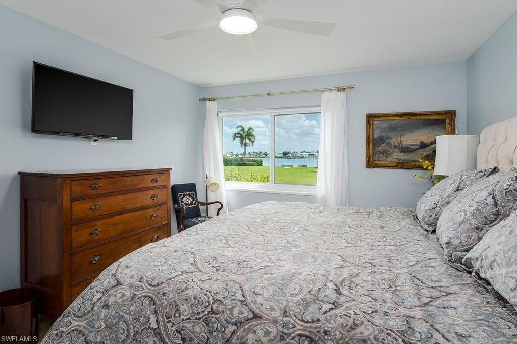3420 Gulf Shore BLVD N 14-17