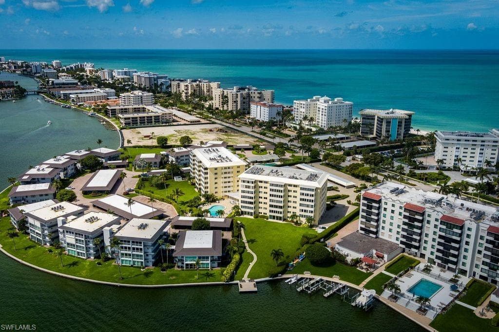 3420 Gulf Shore BLVD N 14-1