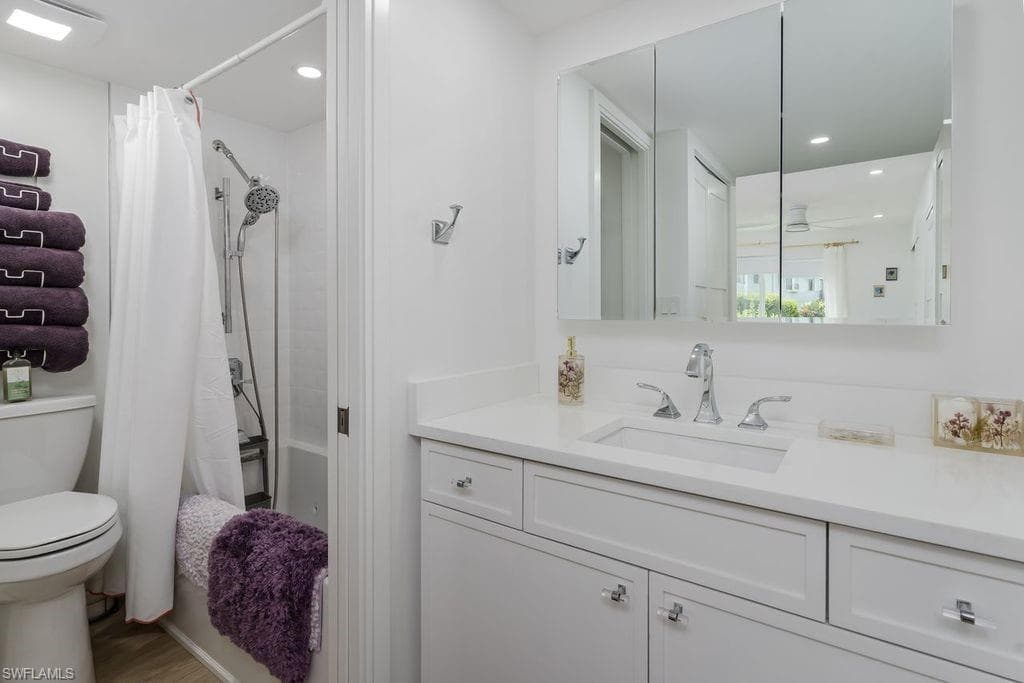 3420 Gulf Shore BLVD N 14-24