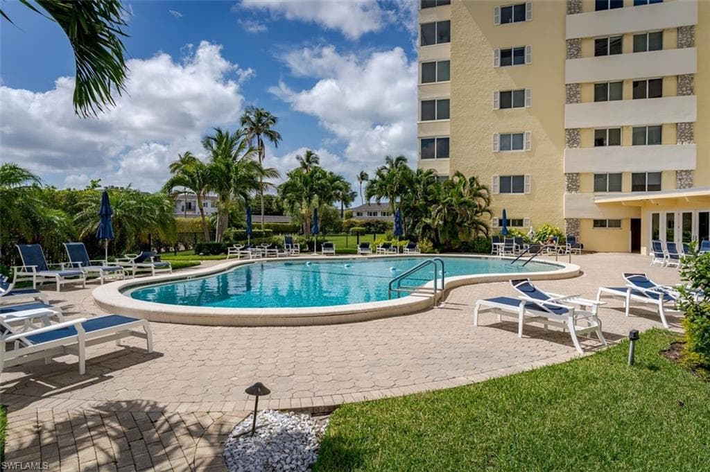 3420 Gulf Shore BLVD N 14-30