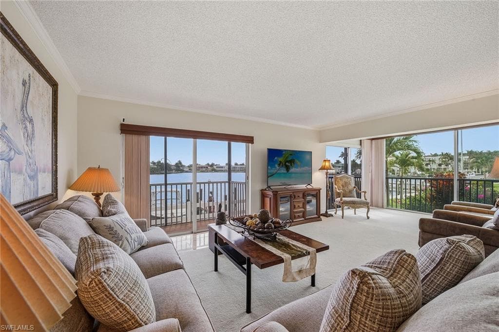 3000 Gulf Shore BLVD N 101-1
