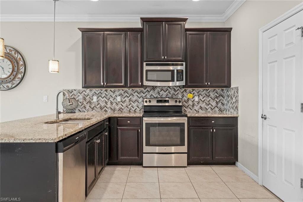 10864 Alvara WAY-5