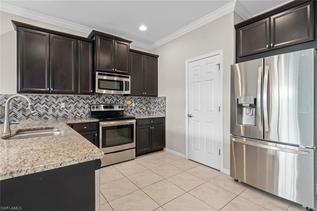 10864 Alvara WAY-4