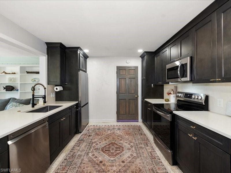 1229 Carlene AVE S-6