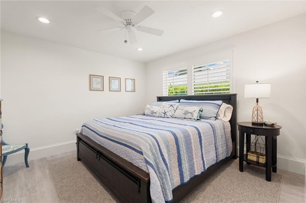 571 Neapolitan LN-10