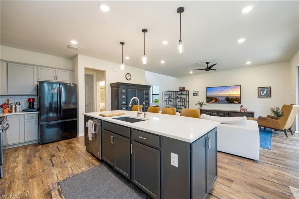 7186 Wilton DR-10