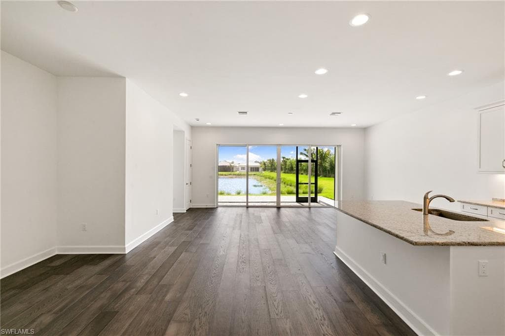 2924 Bloomfield WAY-16