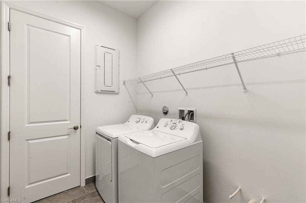 2924 Bloomfield WAY-19