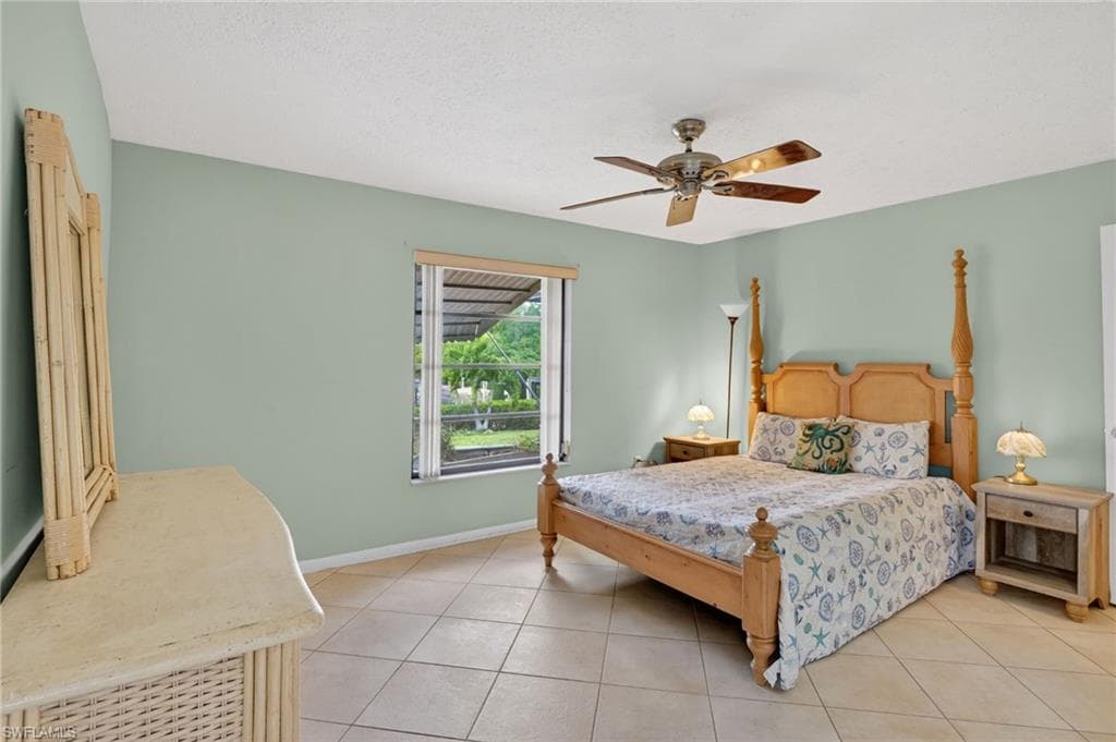 5330 Genesee PKWY-18