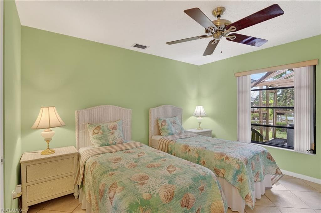 5330 Genesee PKWY-4