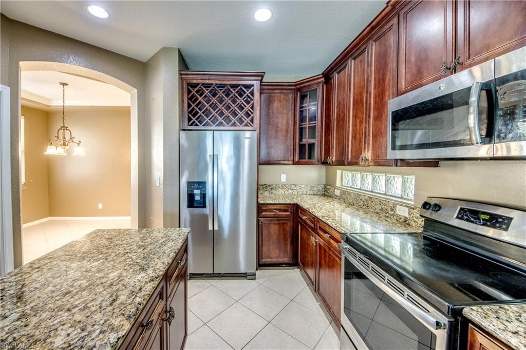 17026 Tremont ST-6