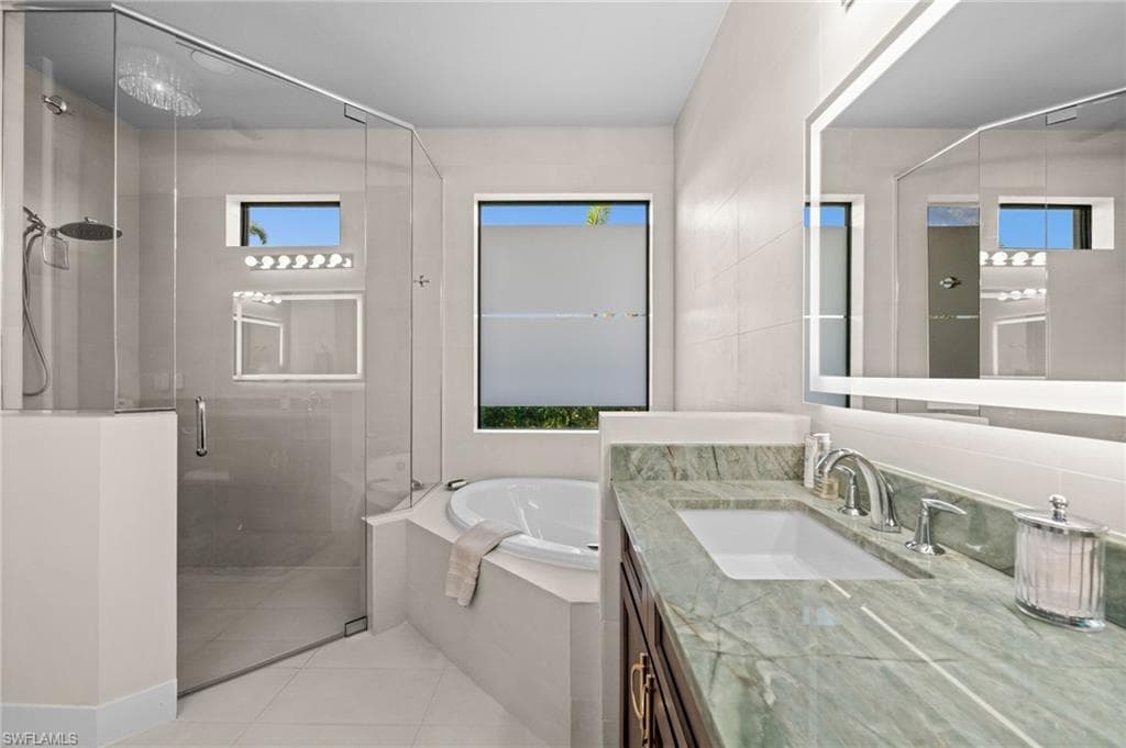 23412 Sanabria LOOP-28
