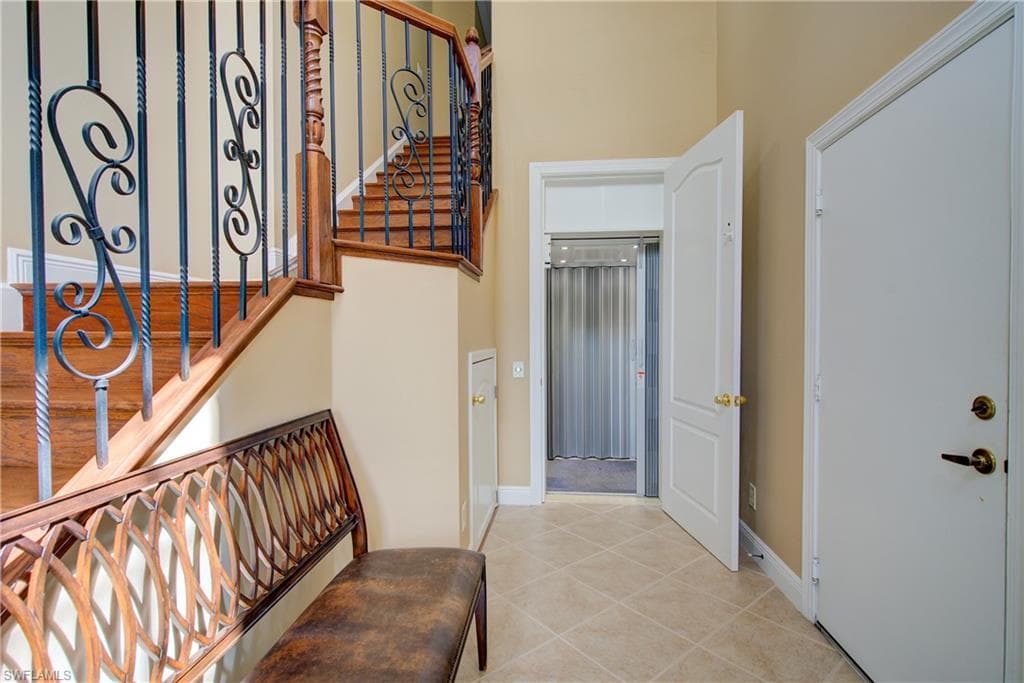 11000 Carrara CT 202-11