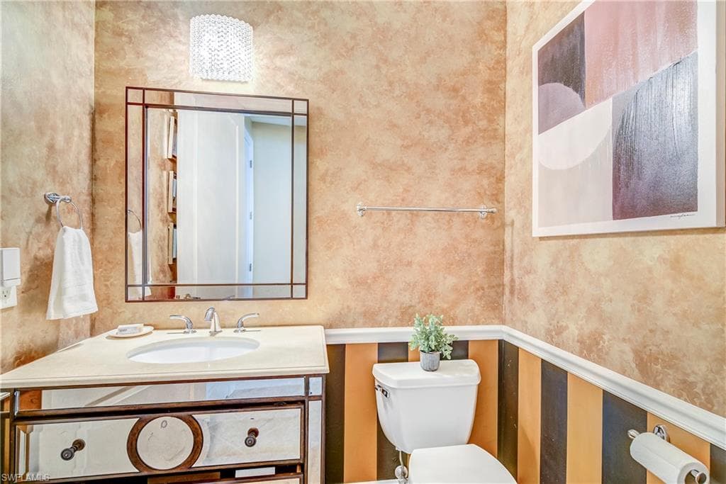 11000 Carrara CT 202-21