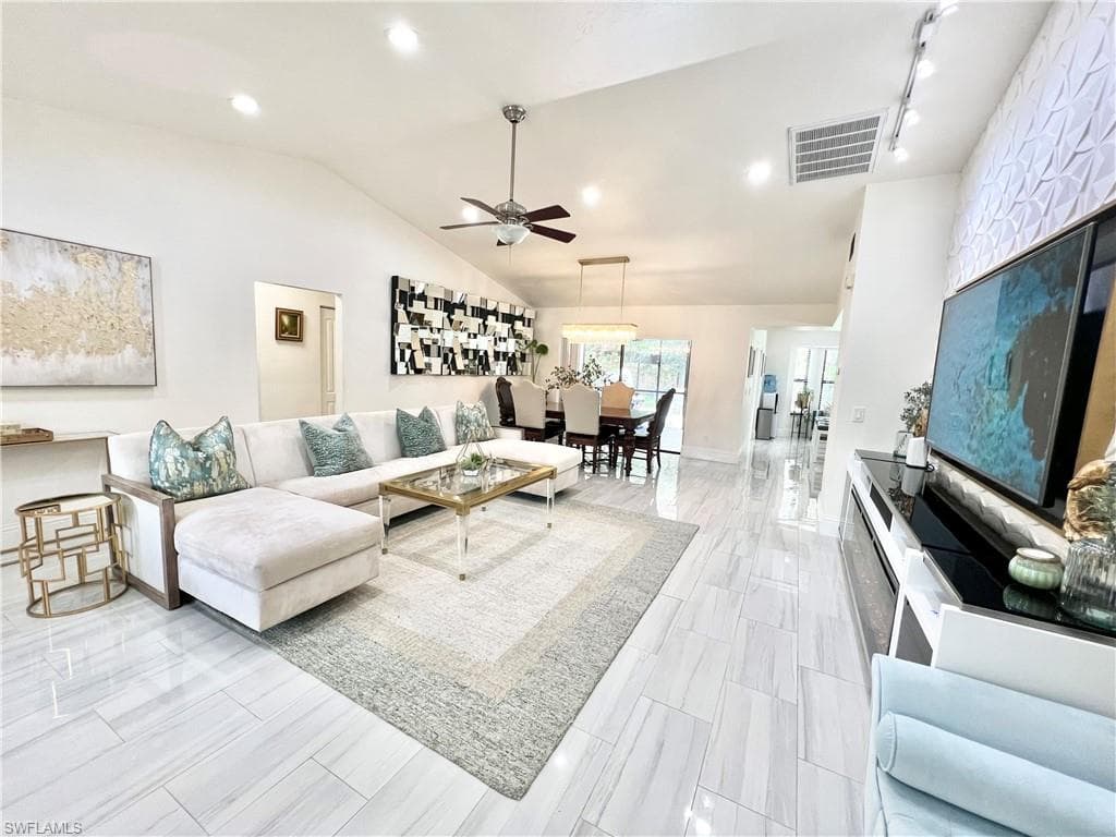 2499 River Reach DR-10