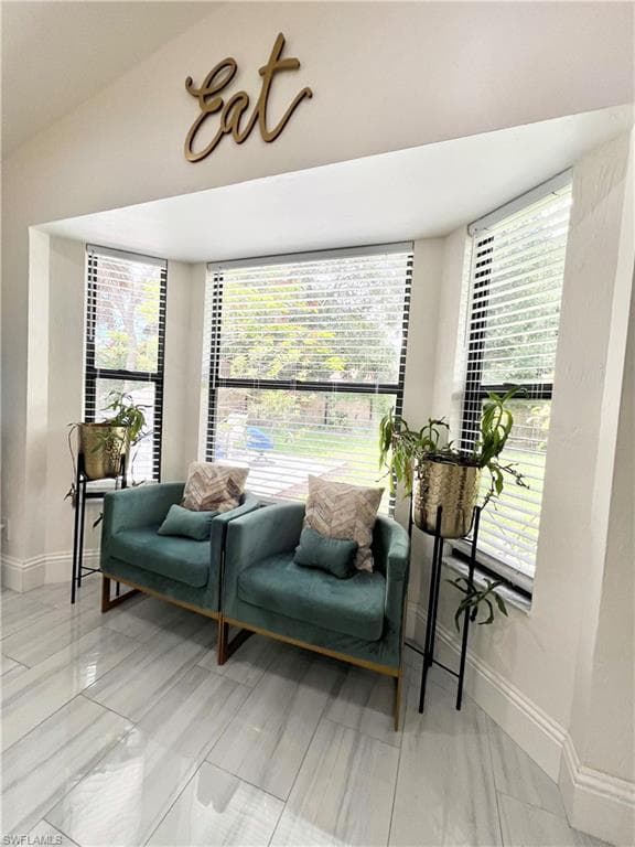 2499 River Reach DR-18