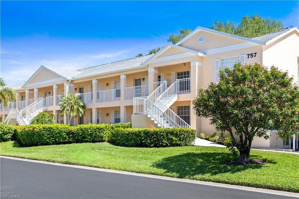 757 Wiggins Lake DR 106-1