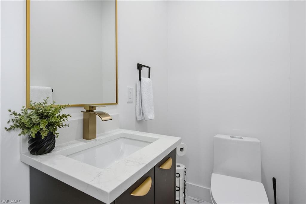 3384 Canal ST-28