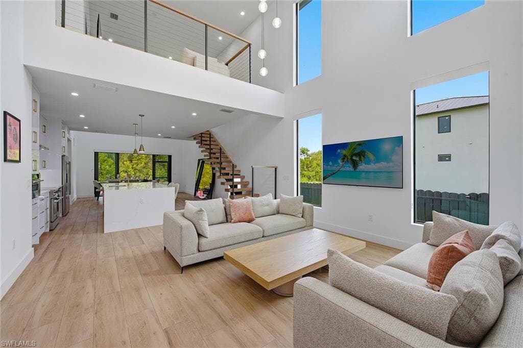 3384 Canal ST-4